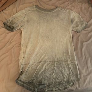 Size: medium washed out grey longlined shirt